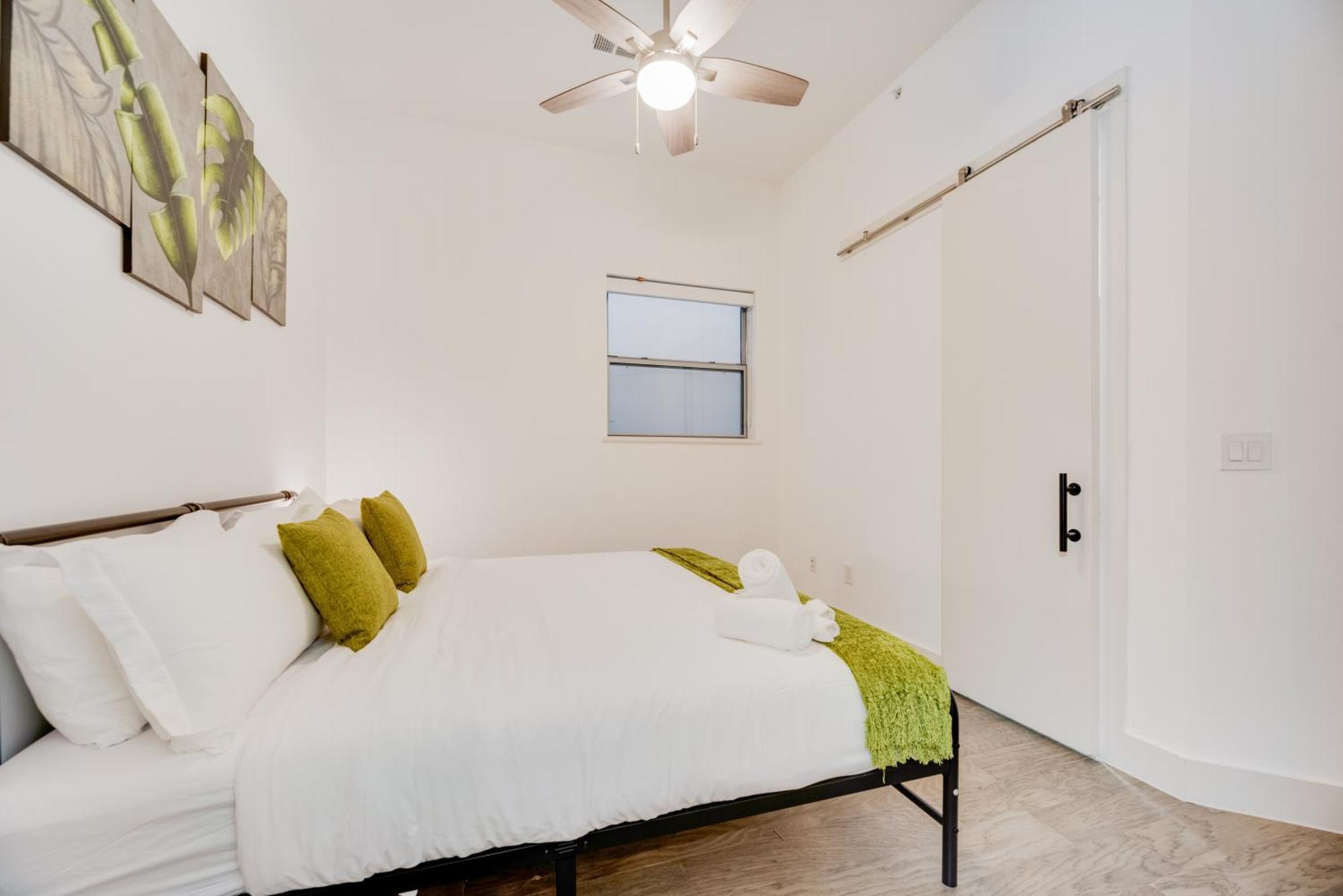 Snazzy Loft Style 2Br I Gym I Parking I Workspace Ντάλλας Εξωτερικό φωτογραφία